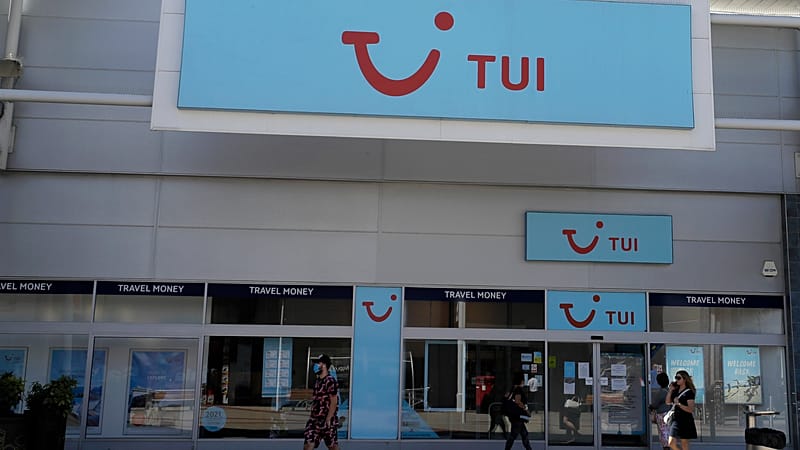 Video thumbnail for 1,700 British tourists sue travel firm Tui over Cape Verde illness
