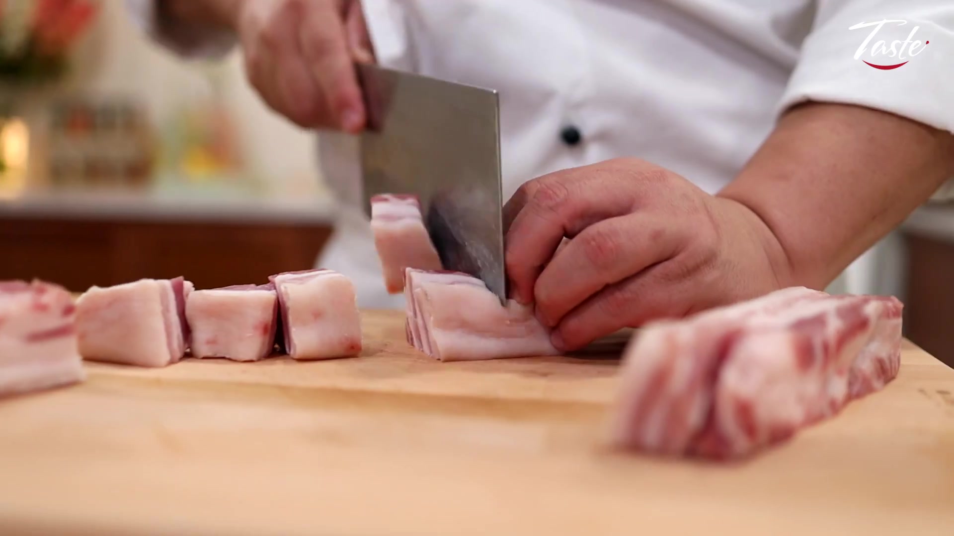 Video thumbnail for 21.Masterchef's Quick & Simple Dinner Recipes ¦ 红烧肉 家常做法 • Taste Show (1080p 30fps)