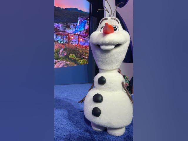 Video thumbnail for This heat wave is making us wish we had our very own snow flurry! Enjoy this throwback to #D23Expo!
