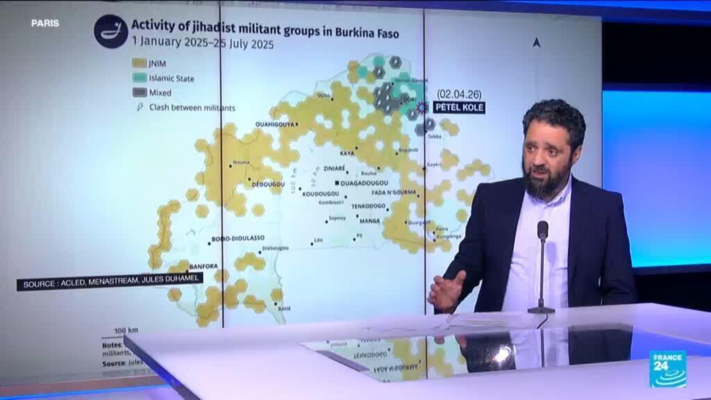 Video thumbnail for 'Race to the border' as Islamic State group and JNIM clash in Niger