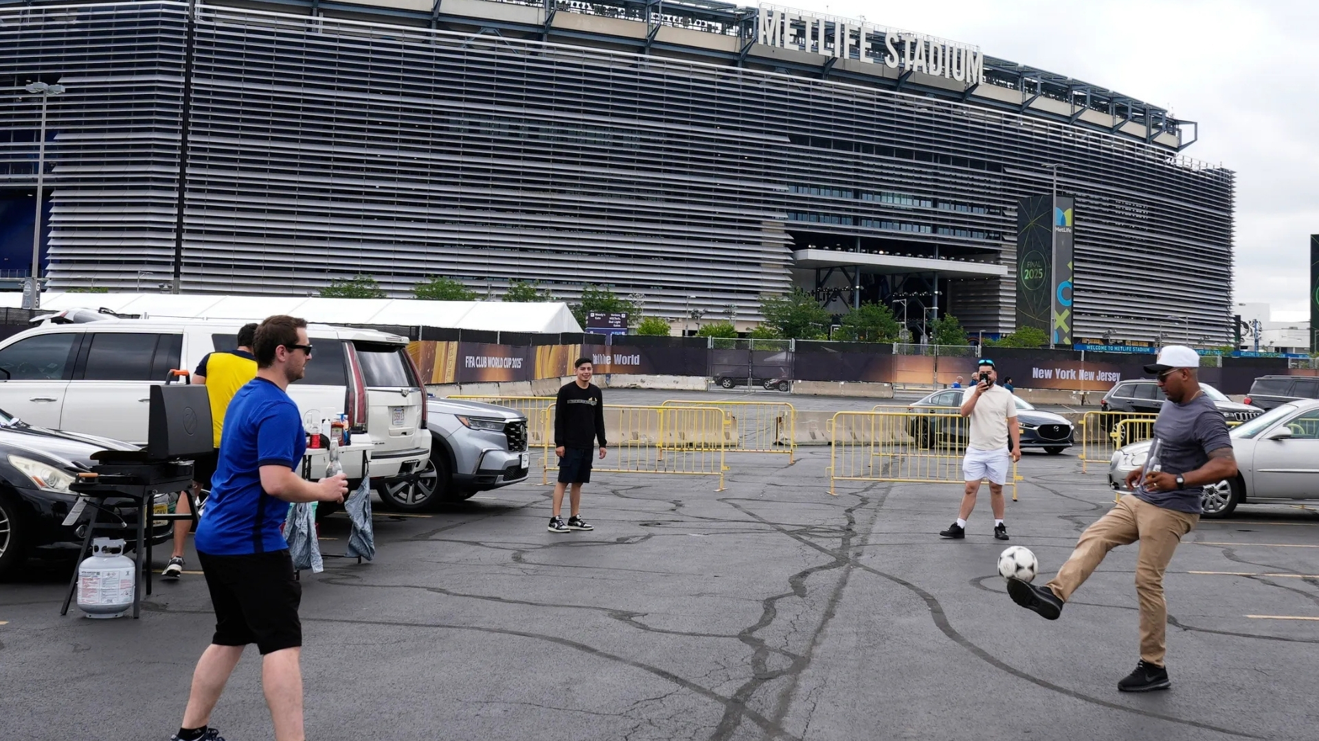 Video thumbnail for US confirms transit fare spike to $150 for World Cup fans in New Jersey