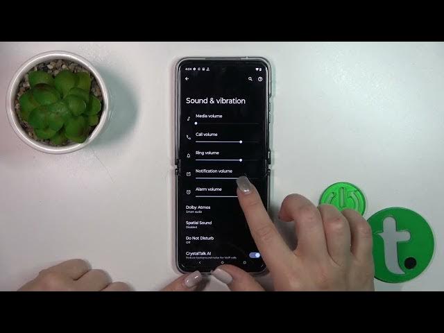 Video thumbnail for How to Change the Notification Sound on MOTOROLA Razr 40 Ultra