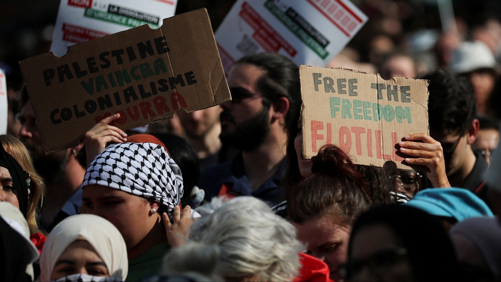 'Video thumbnail for Paris protesters demand end to Israel’s assault, call for Palestinian recognition'