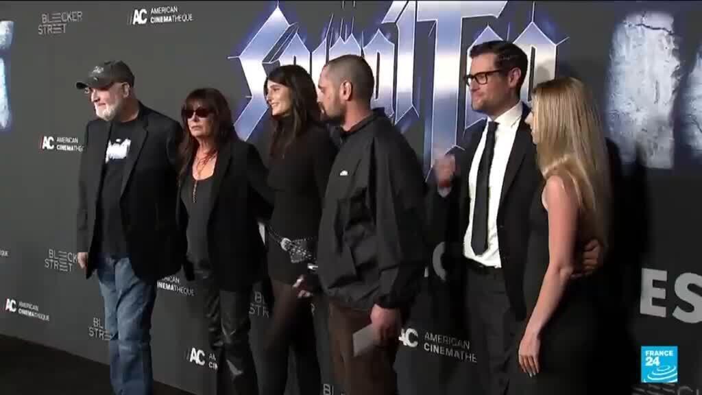 Video thumbnail for US : Filmmaker Rob Reiner's son appears in court on murder charges