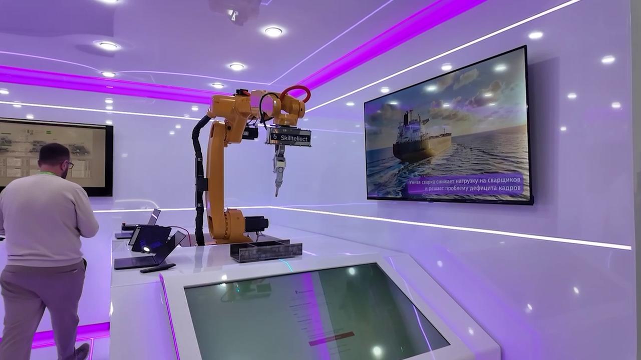 Video thumbnail for Russia: Digitalisation of Industrial Russia conference in Nizhny Novgorod.