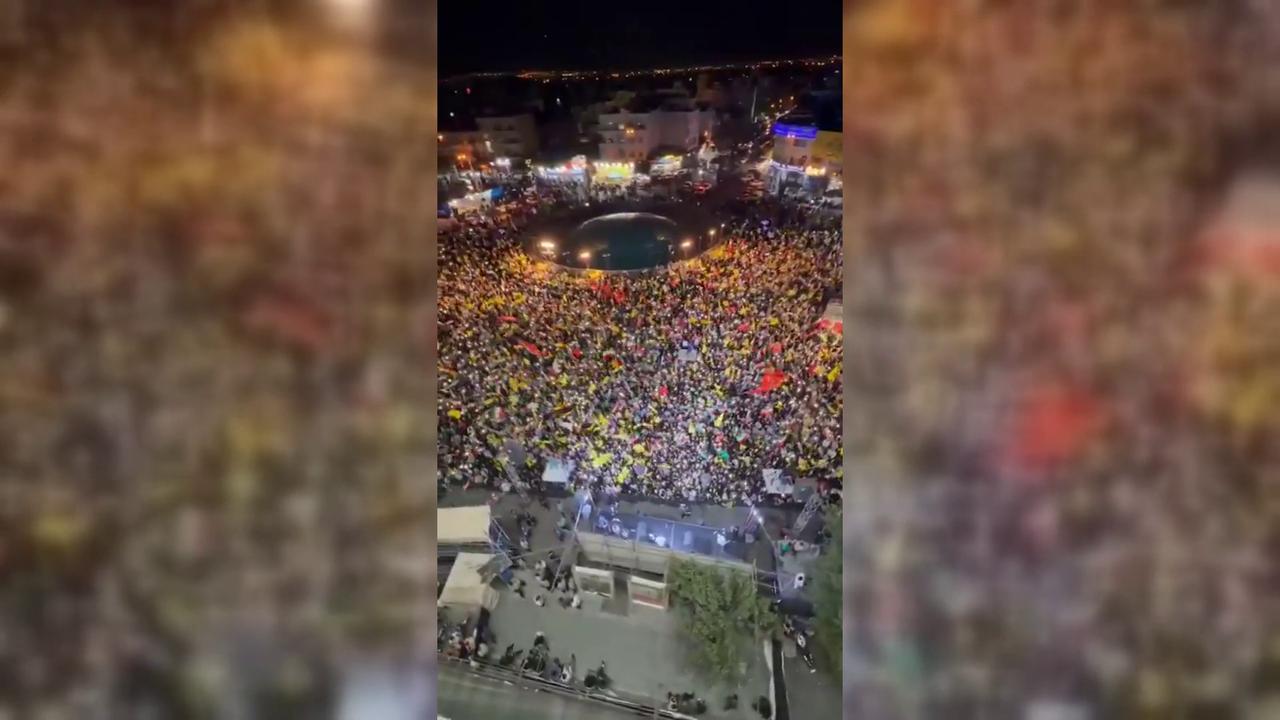 Video thumbnail for Iran: Crowds Gather in Tehran’s Enghelab Square in Support of Lebanon.