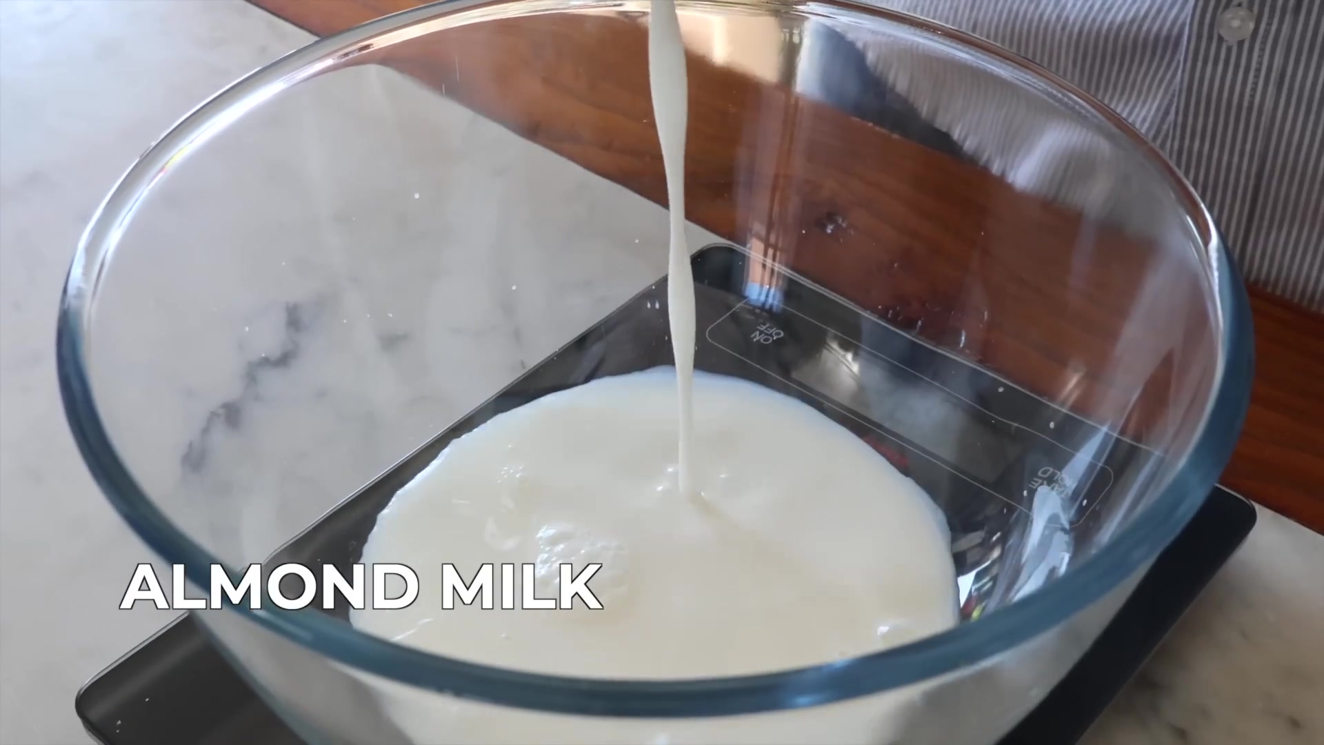 Video thumbnail for 7-Ingredient Apple Cake (1080p_25fps_H264-128kbit_AAC)