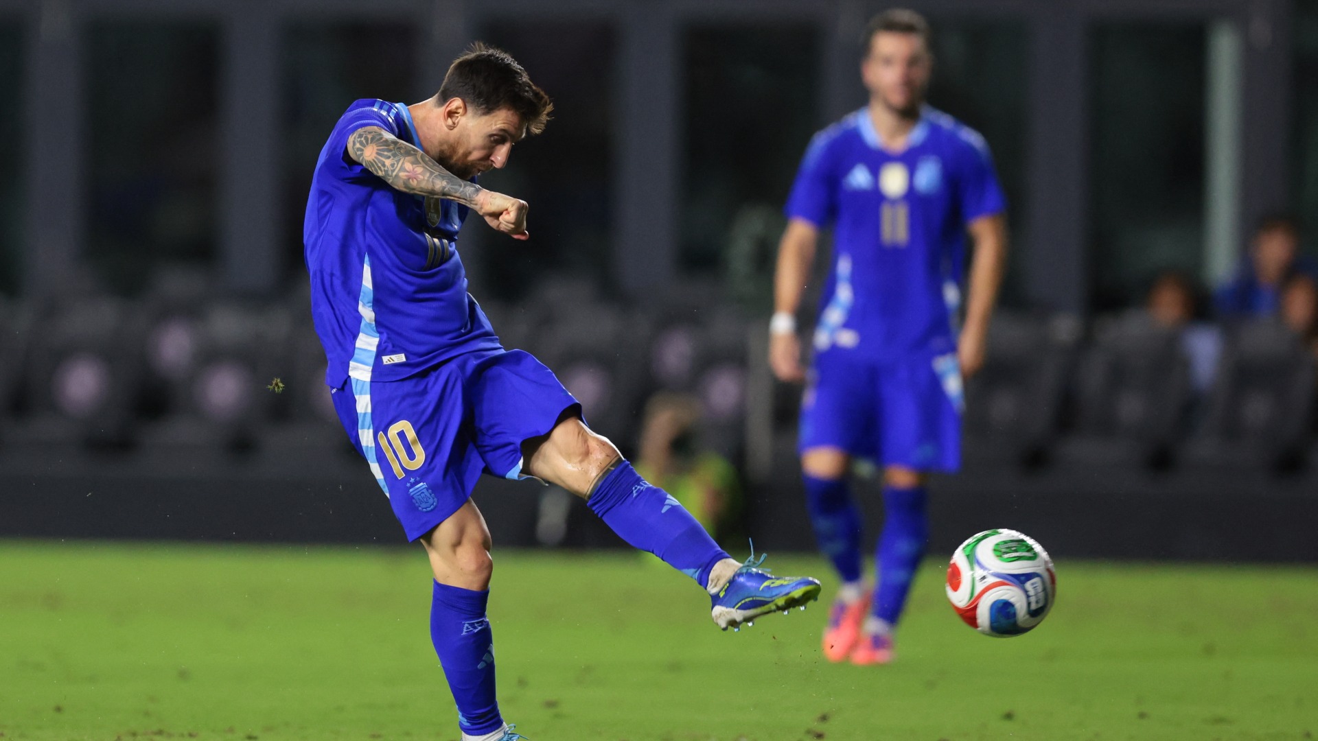 Video thumbnail for World Cup Begins Next Week: Early Odds & Favorites