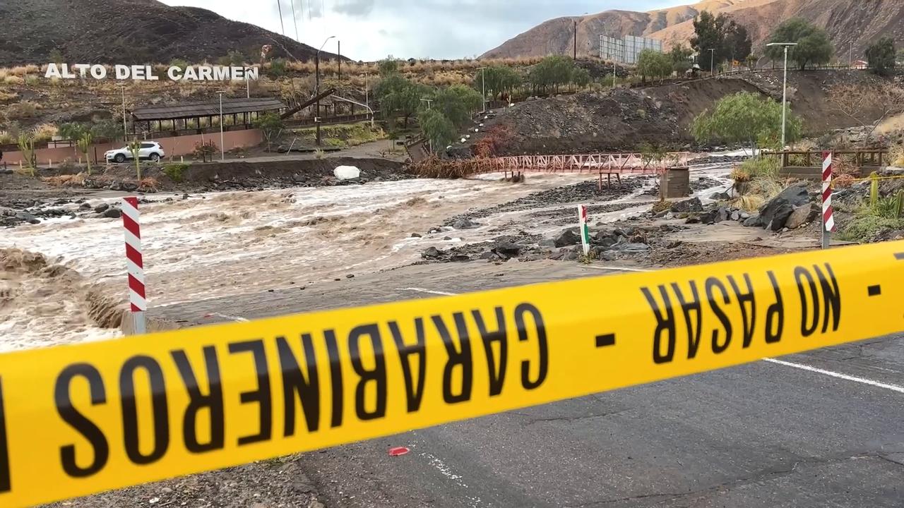 Video thumbnail for Chile: Heavy rains leave nearly 100,000 people isolated in northern Chile.