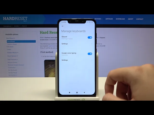 Video thumbnail for How to Turn On / Off Auto Correction in Xiaomi Pocophone F1?