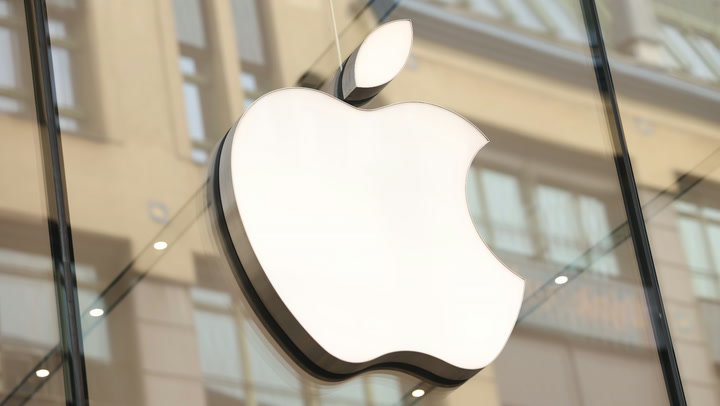 Video thumbnail for Apple Hits a Historic $5 Trillion Milestone