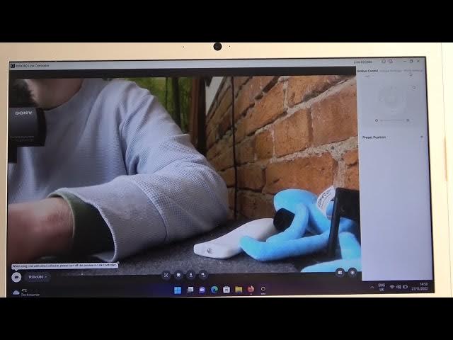 Video thumbnail for Insta 360 Link Webcam - All Hand Gestures