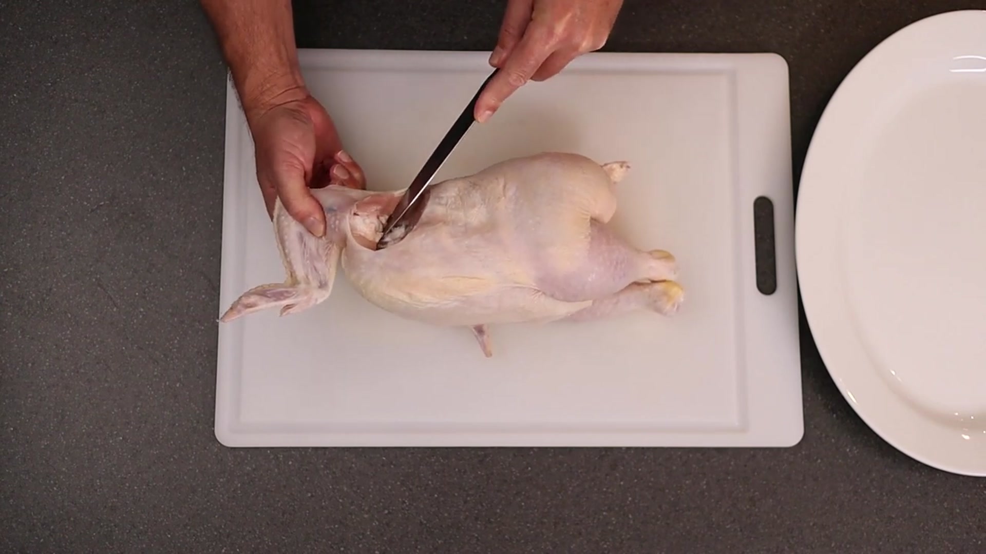 Video thumbnail for How to Cut Up A Whole Chicken For Beginners _ Best Way(720P_HD)