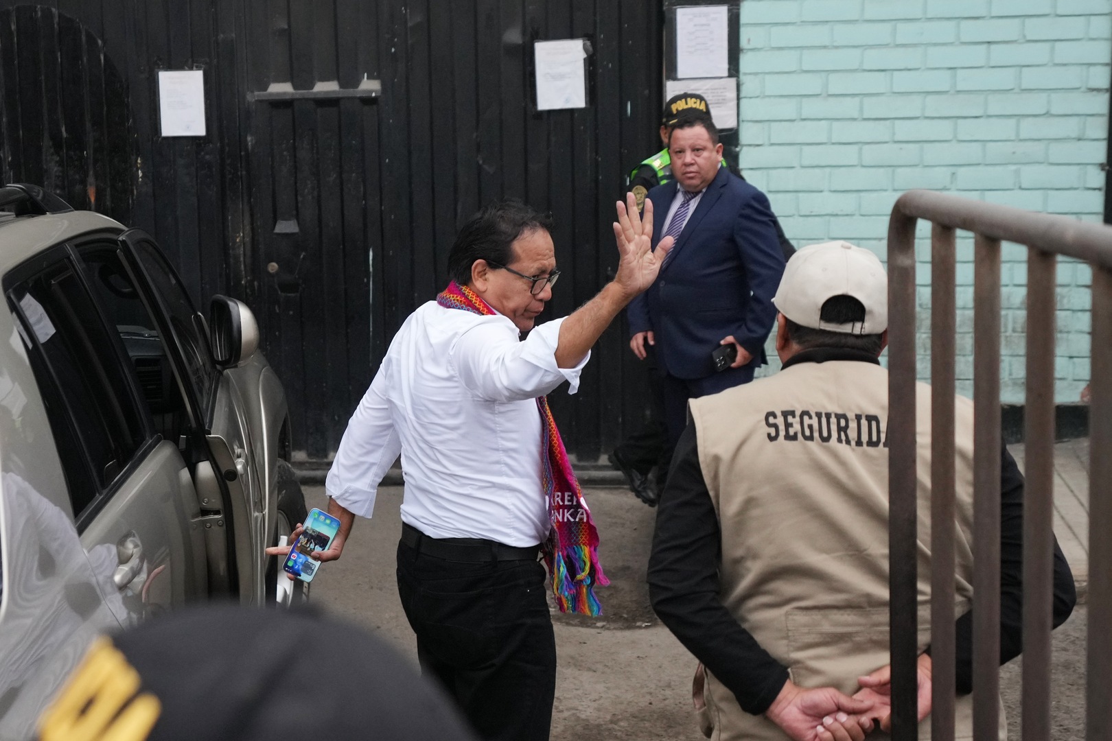 Video thumbnail for Peru's Sanchez visits jailed ex-president as votes are counted