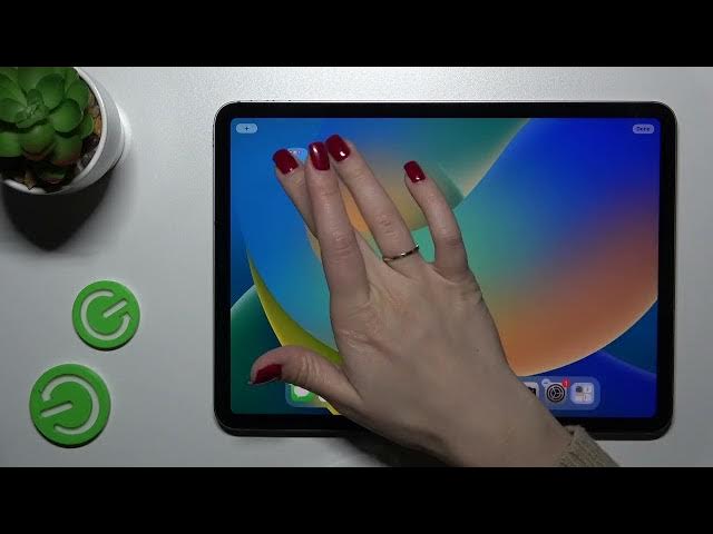 Video thumbnail for How to Create and Manage Home Screen Folders on the iPad Pro 4th Gen (2022)