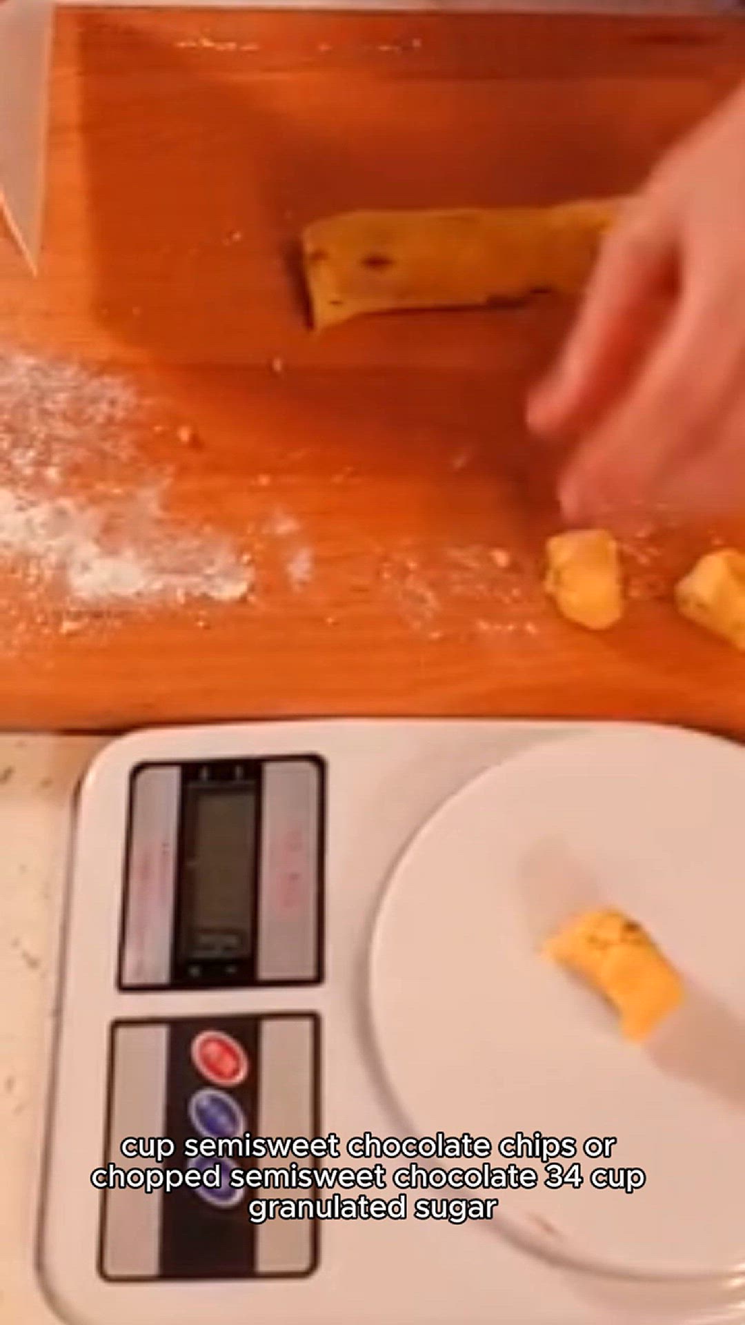 Video thumbnail for flourless chocolate cake recipe