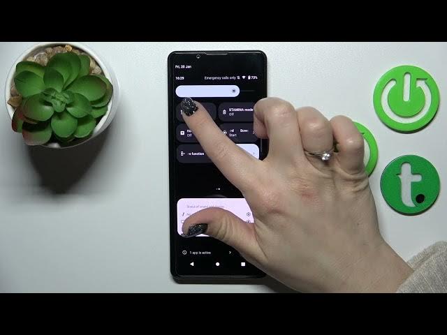 Video thumbnail for How to Turn On Flashlight of Sony Xperia 5 IV - Find Flashlight Shortcut