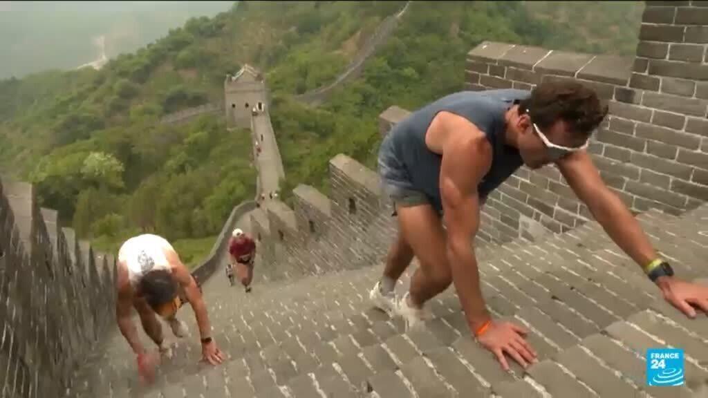 Video thumbnail for China hosts 23rd edition of iconic Great Wall marathon