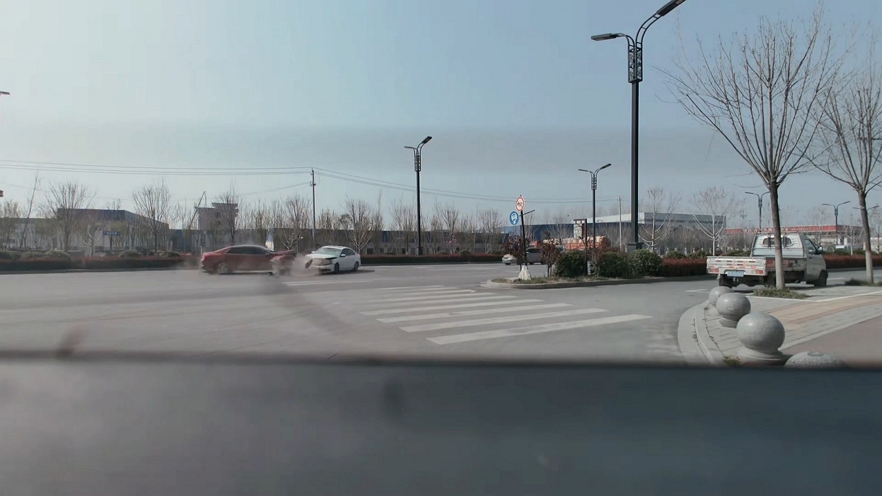 Video thumbnail for Crash Caught at Henan Intersection!