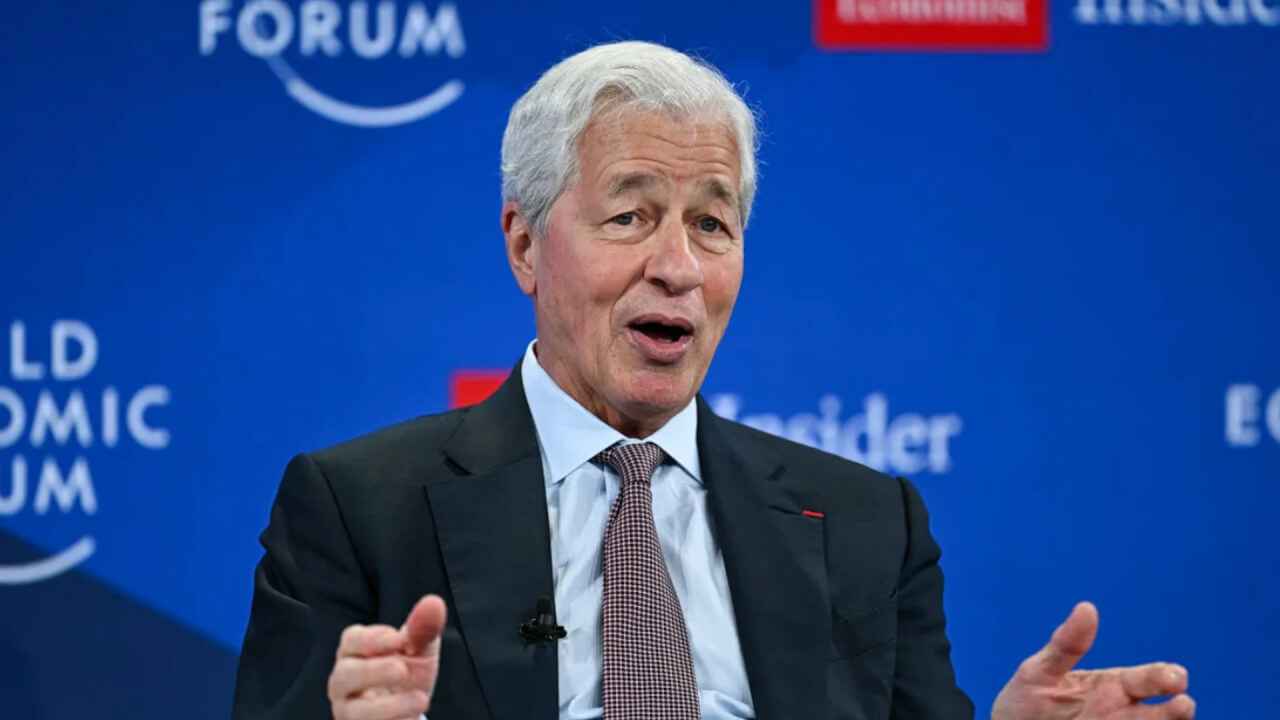 Video thumbnail for Jamie Dimon’s got some advice to investors riding high on asset prices: "Take a deep breath and watch out"