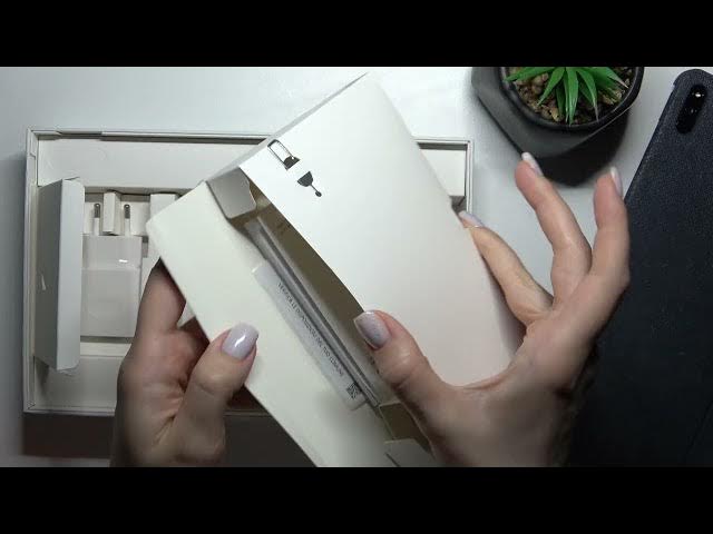 Video thumbnail for Does HUAWEI MatePad 10.4 Come with Earbuds – Additional Extras