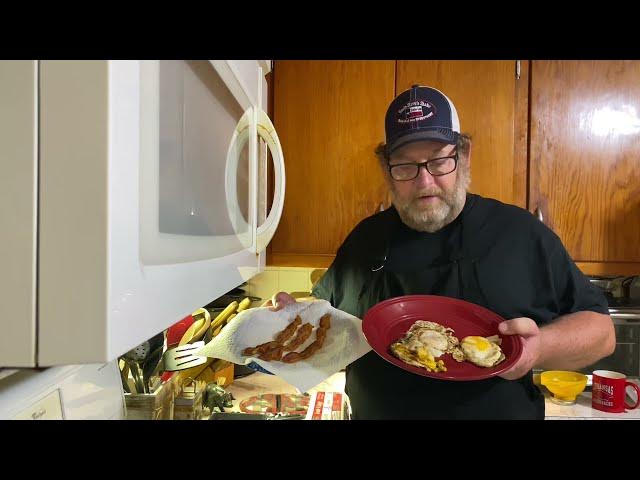 Video thumbnail for Can You Cook Eggs In Bacon Grease??