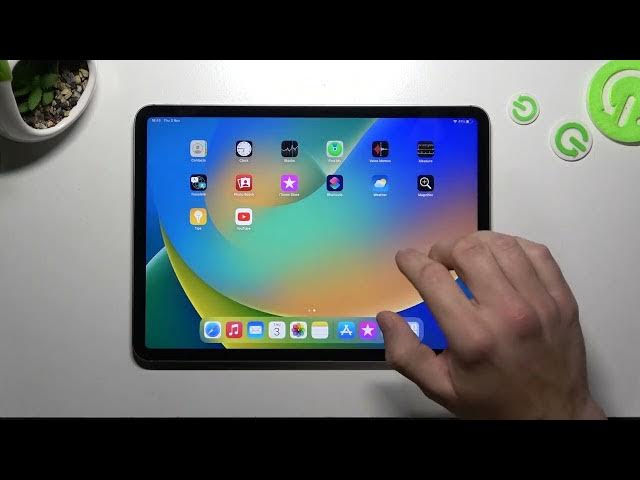 Video thumbnail for How to Remove/Restore Messages App Icon from/to the Home Screen of iPad Pro 11'' 2022