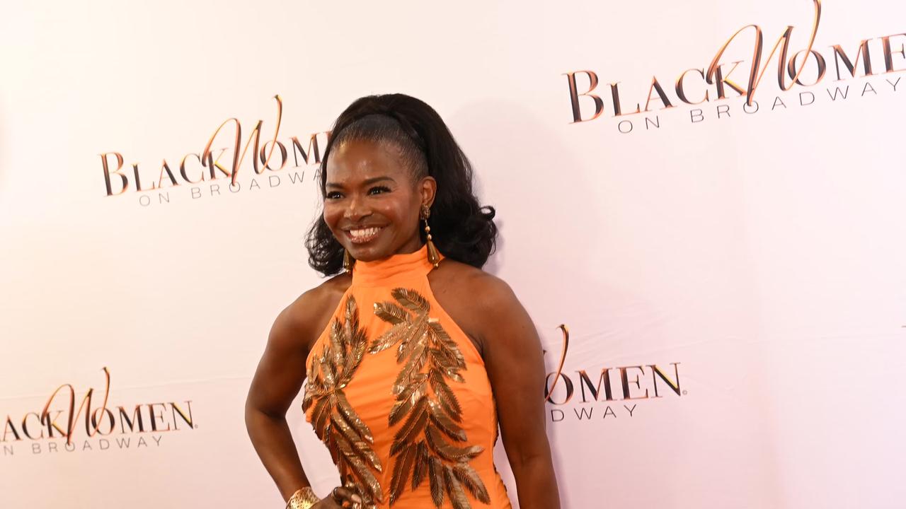 Video thumbnail for NY: The Fifth Annual Black Women On Broadway Awards - Arrivals 5.