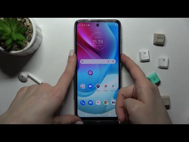 Video thumbnail for How to Pick Lock Screen Wallpaper in Motorola Moto G60S - Change Screen Lock Background