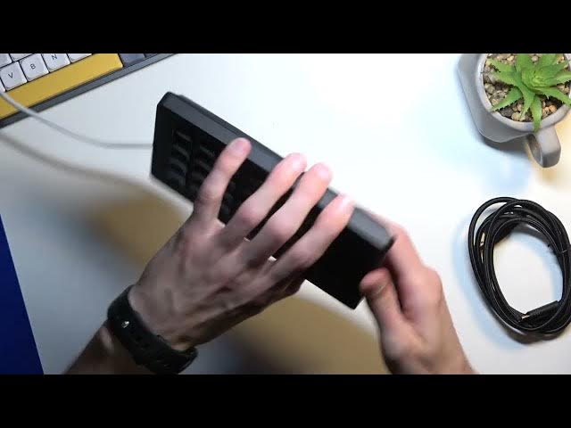 Video thumbnail for STREAM DECK XL - Unboxing