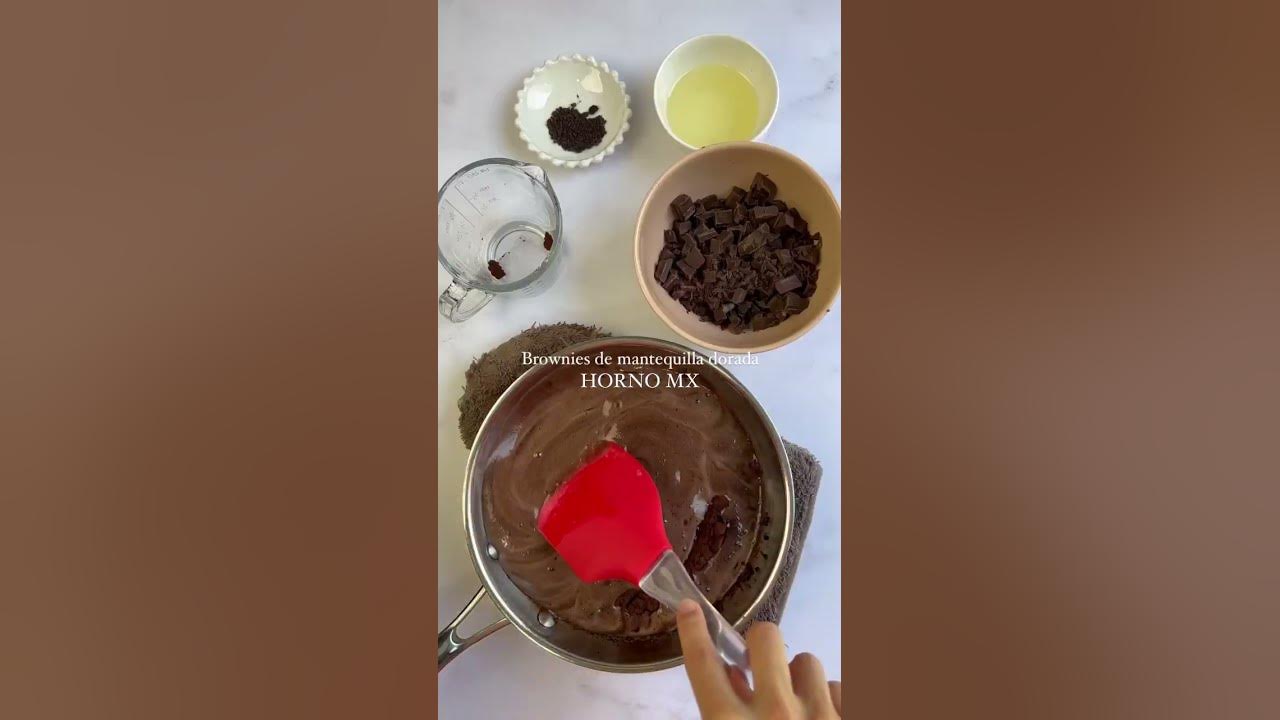 Video thumbnail for Brownies de mantequilla dorada Horno MX #shorts #receta #brownies #chocolate #postre