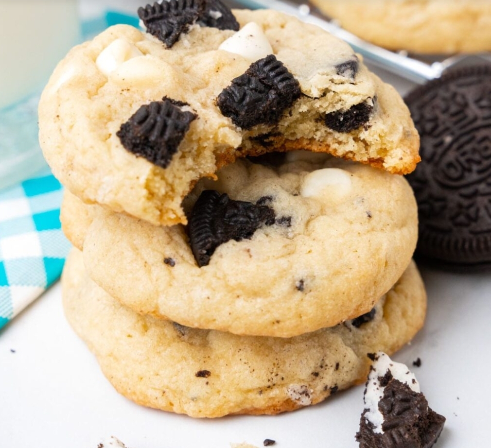 'Video thumbnail for Cookies and cream cookies Recipe '