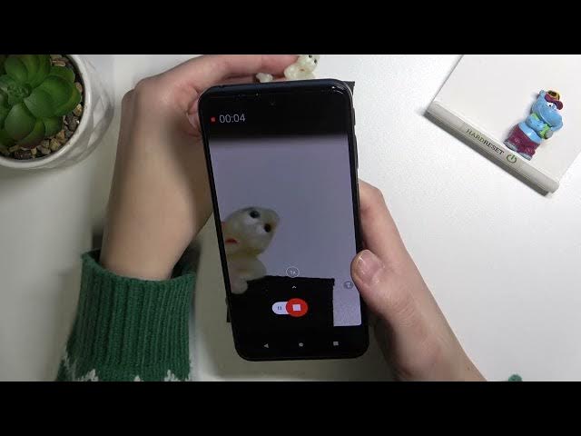 Video thumbnail for How to Record Slow Motion Video on MOTOROLA Moto G31 – Activate Screen Recorder
