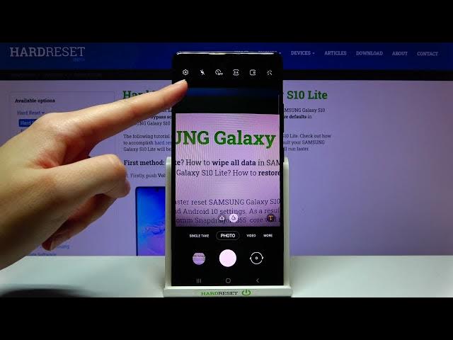 Video thumbnail for How to Make Burst Shots on SAMSUNG Galaxy S10 Lite – Take Burst Shots