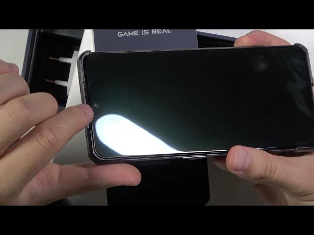 Video thumbnail for Does Xiaomi Black Shark 4 from European Distribution have a Factory Screen Protection?