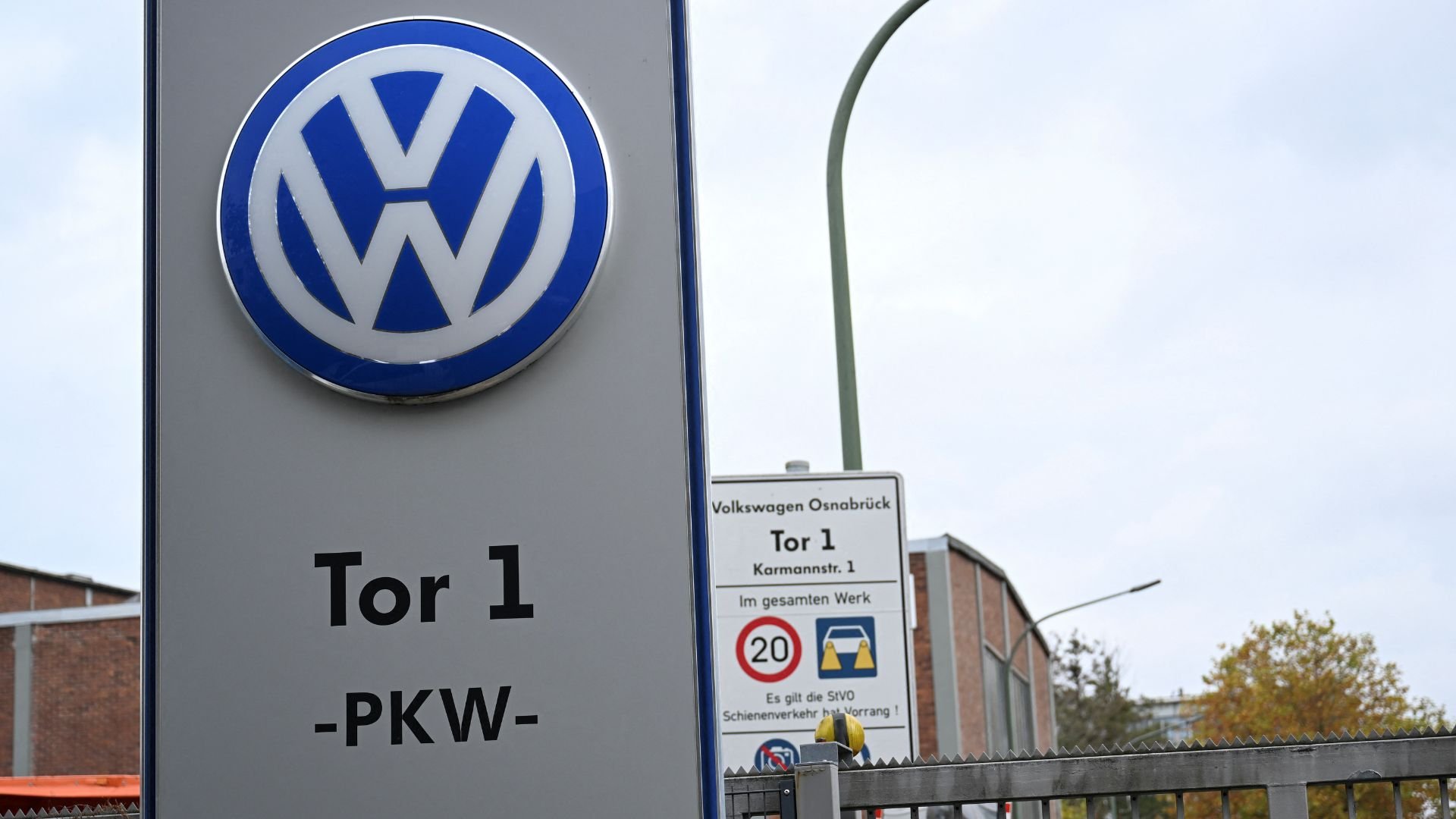 Video thumbnail for Germany’s push to turn Volkswagen plant into Israeli-backed defence hub