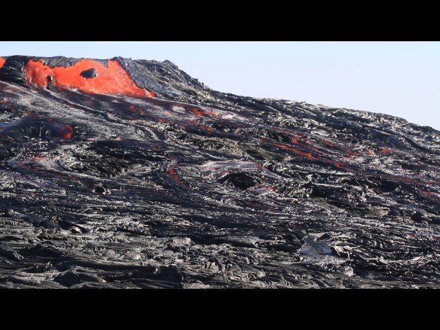 Video thumbnail for Erta Ale volcano (Ethiopia): lava flows inundate the flanks of the shield