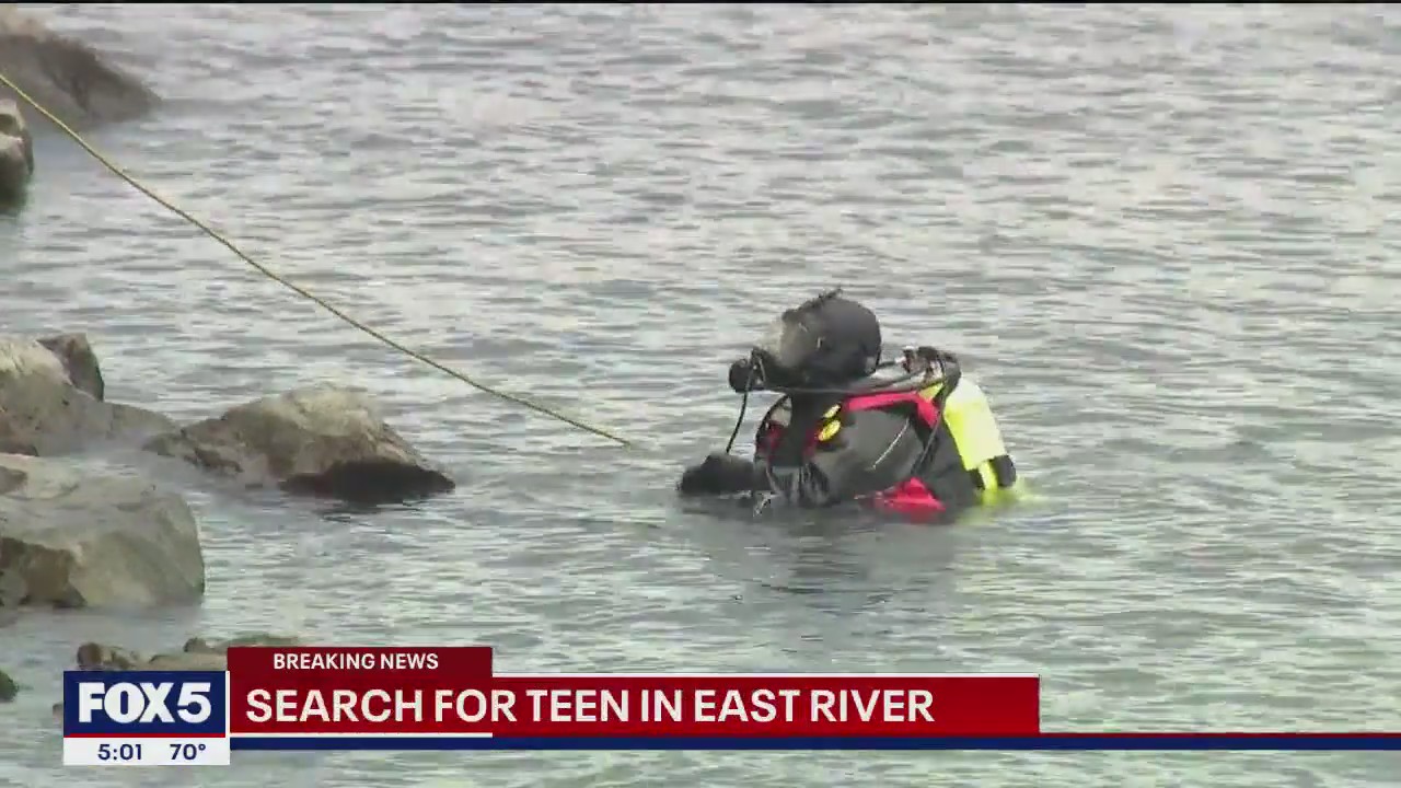 Video thumbnail for Frantic search for teen missing in the East River