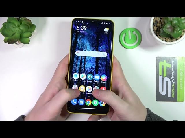 Video thumbnail for How Big is the POCO C40 Device – Hand Size Comparison