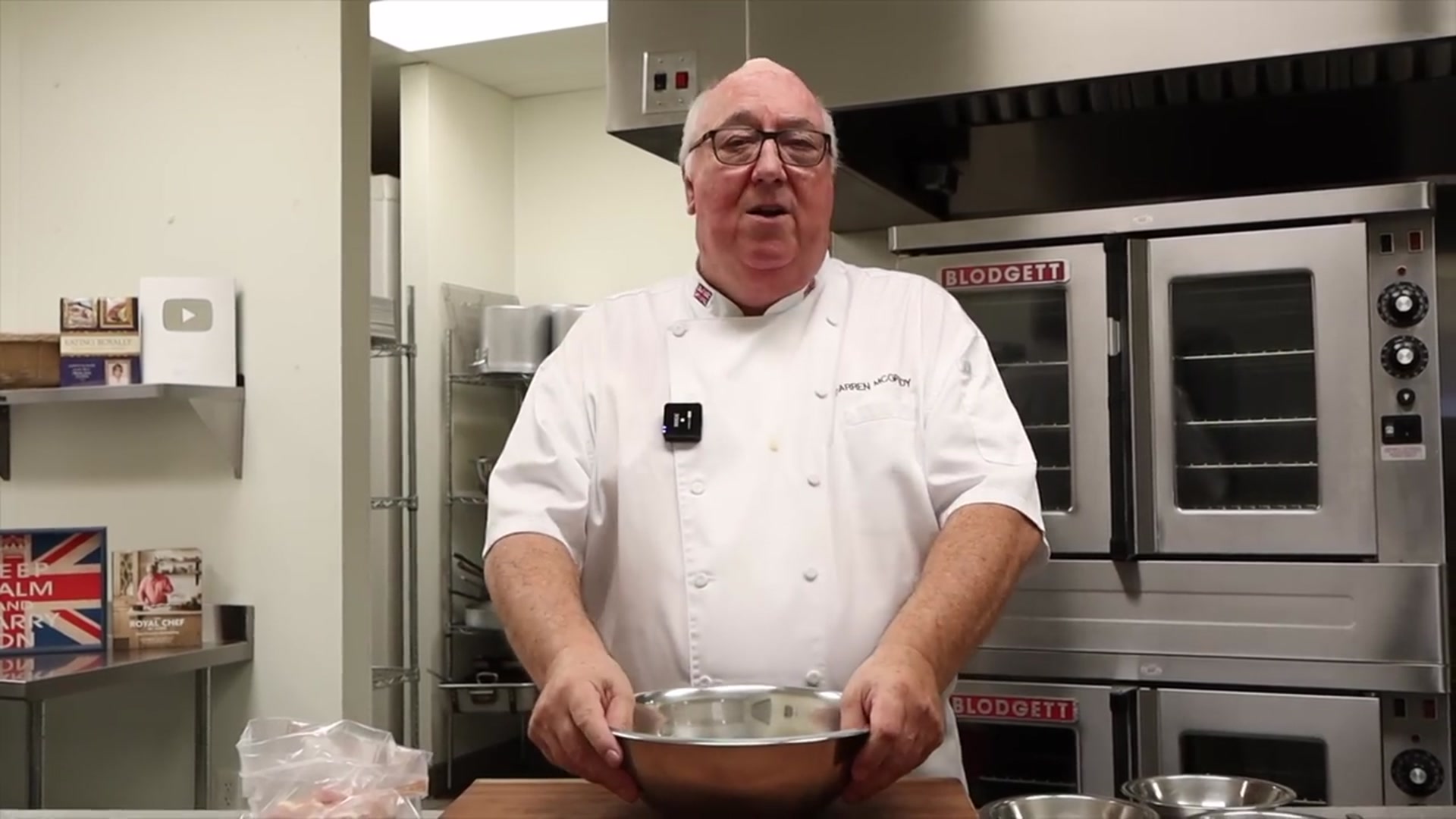 Video thumbnail for Former Royal Chef shares Adobo Chicken(720P HD)