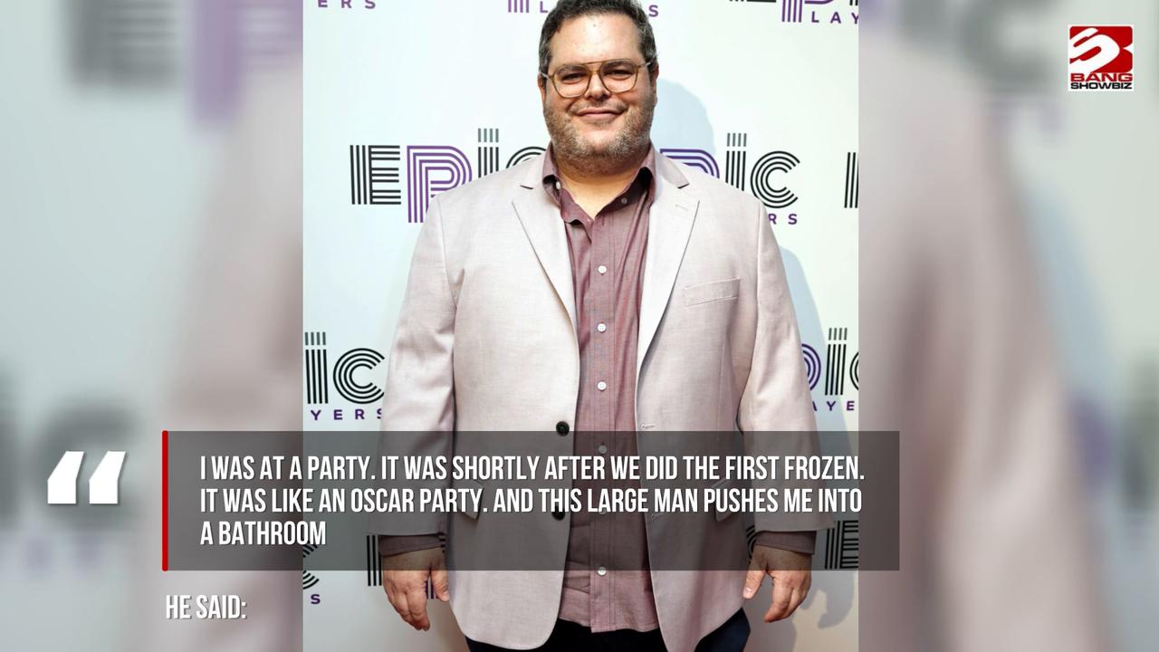 Video thumbnail for Josh Gad says Sacha Baron Cohen cornered him in a bathroom to record a message as Olaf the snowman