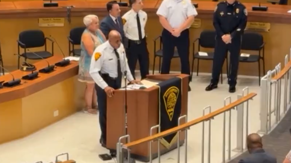 Video thumbnail for Police union calls for Justice Dept. probe into city's chief. He calls it sour grapes