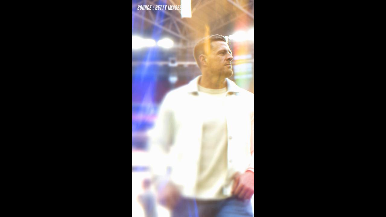 Video thumbnail for Myles Garrett Makes NFL History With Unanimous Defensive Player of the Year Win