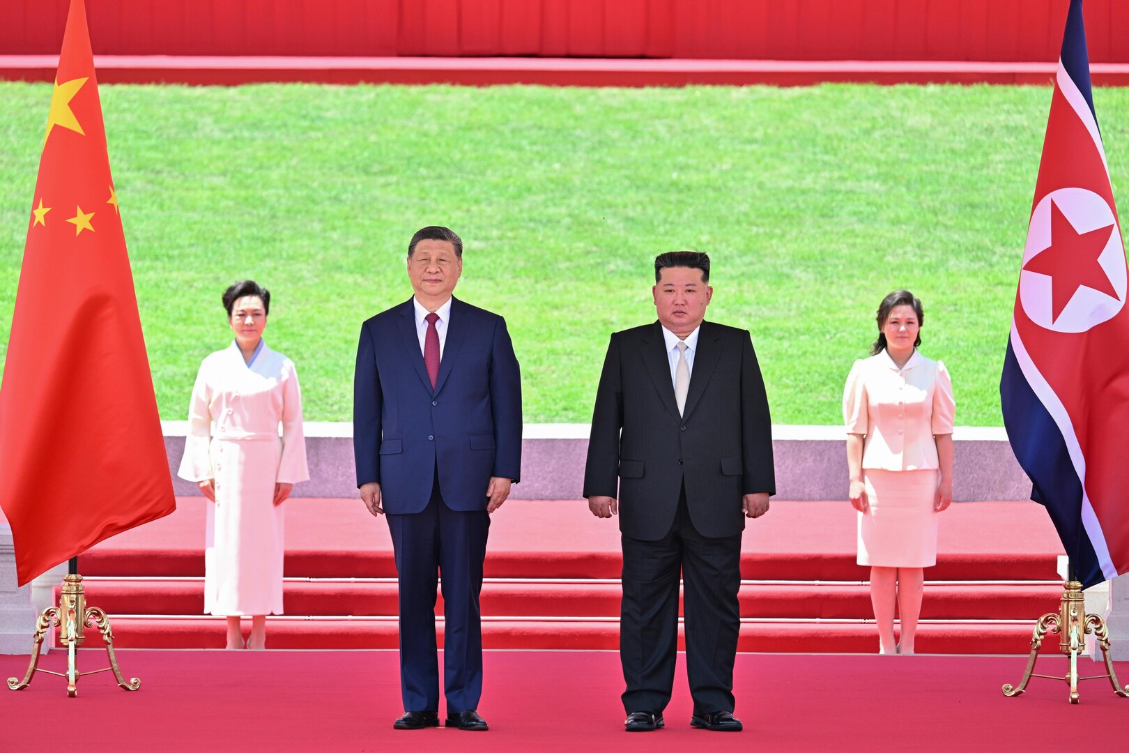 Video thumbnail for China’s Xi Jinping and North Korea’s Kim Jong Un meet in Pyongyang
