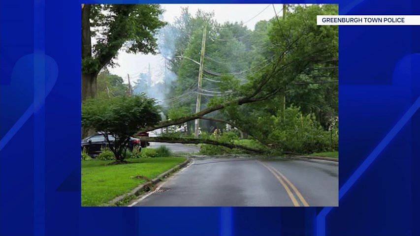Video thumbnail for Old Kensico Road in Greenburgh reopens after tree falls on utility lines