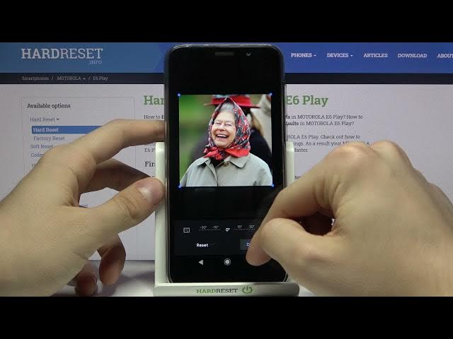 Video thumbnail for How to Add Photo to Contact in MOTOROLA E6 Play – Personalize Contact List