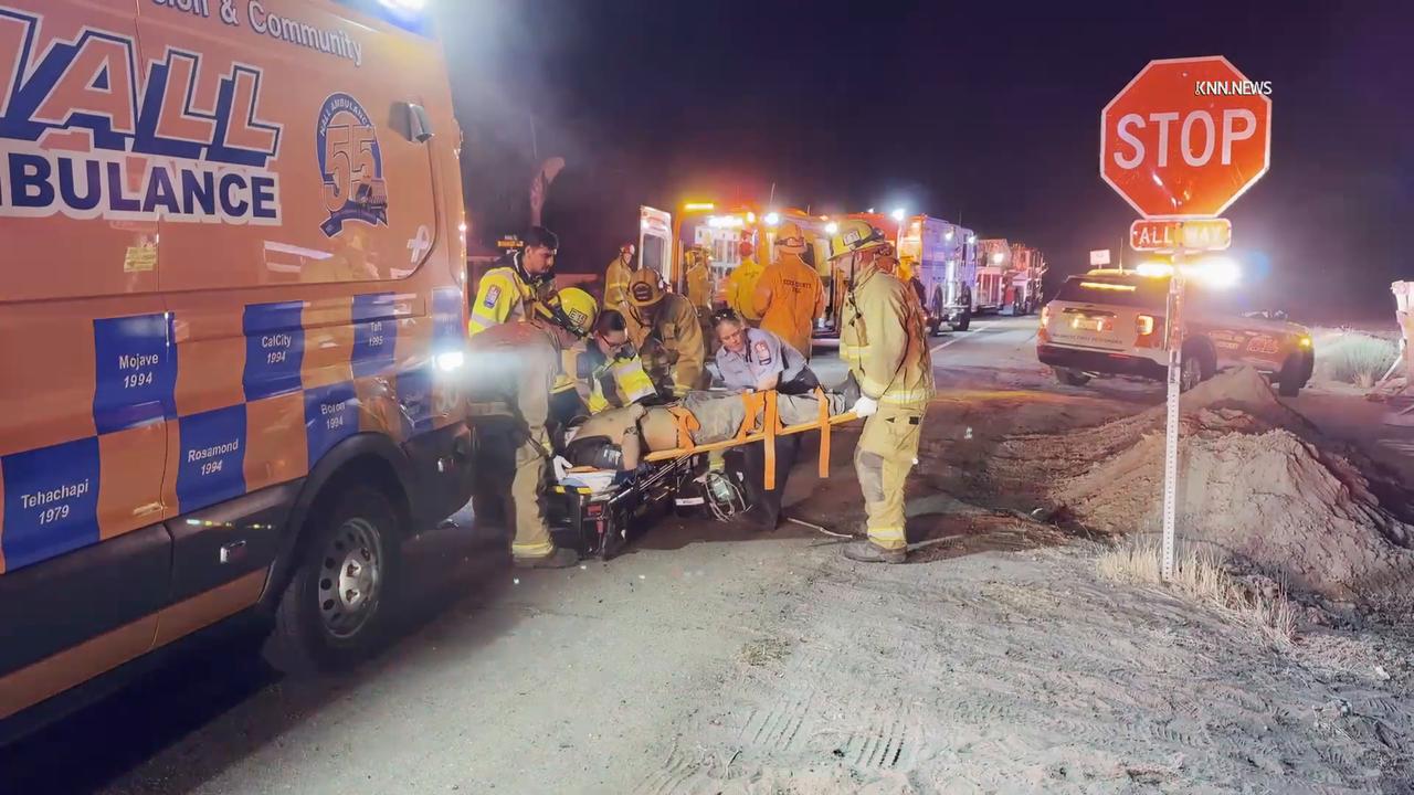 Video thumbnail for US, Bakersfield: Bakersfield Two Injured After Vehicle Crashes Into Field Near Brim Hall and Renfro Roads.