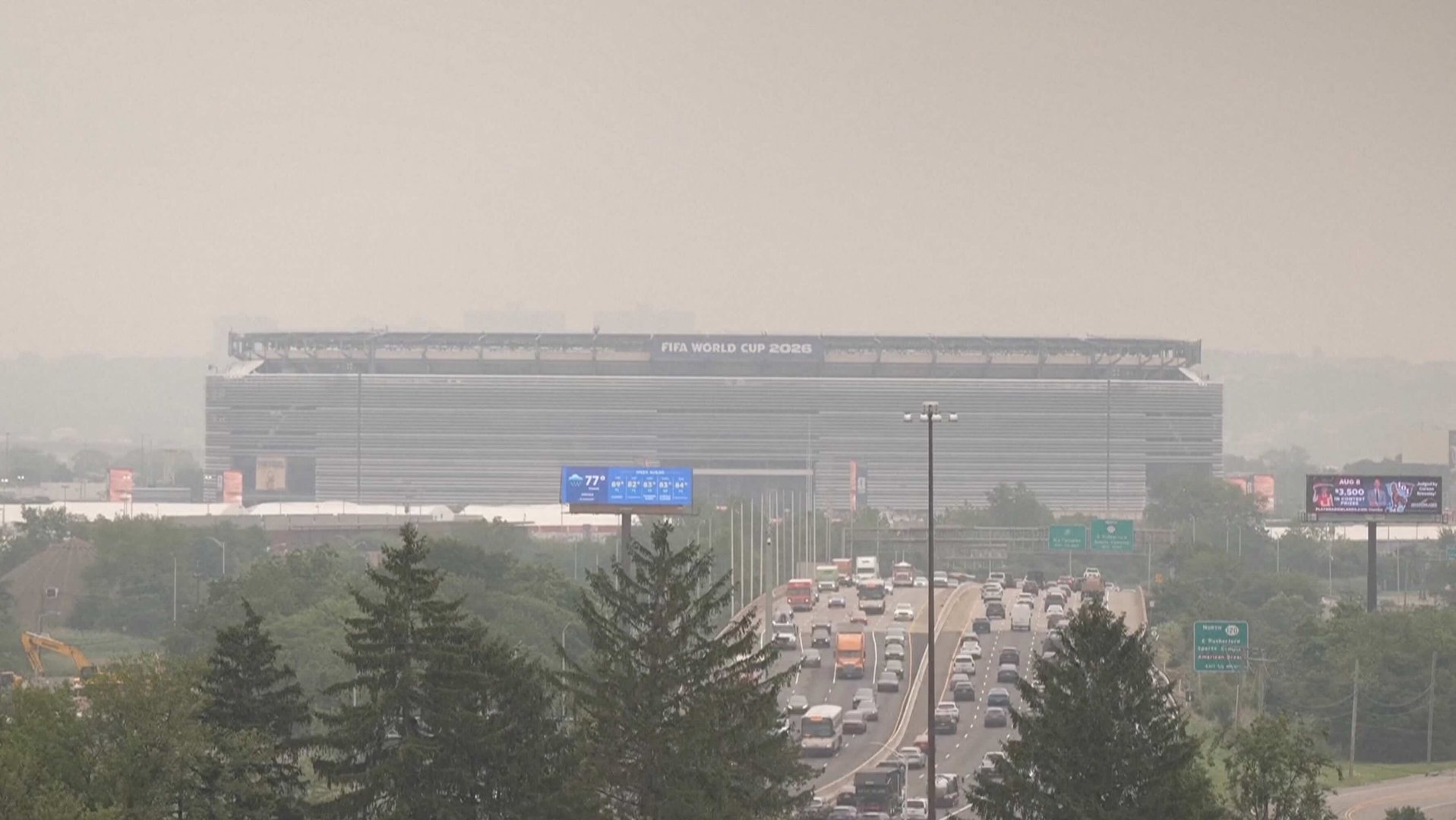 Video thumbnail for Wildfire smoke blankets World Cup final stadium before kickoff