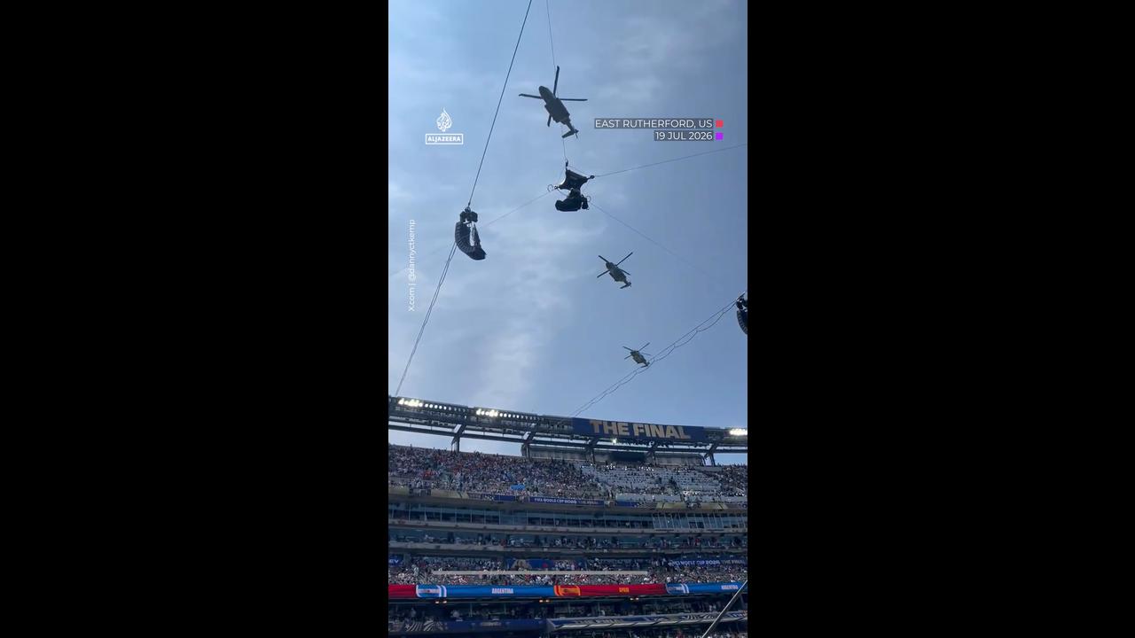 Video thumbnail for A bird's-eye view as Donald Trump arrives for the World Cup final