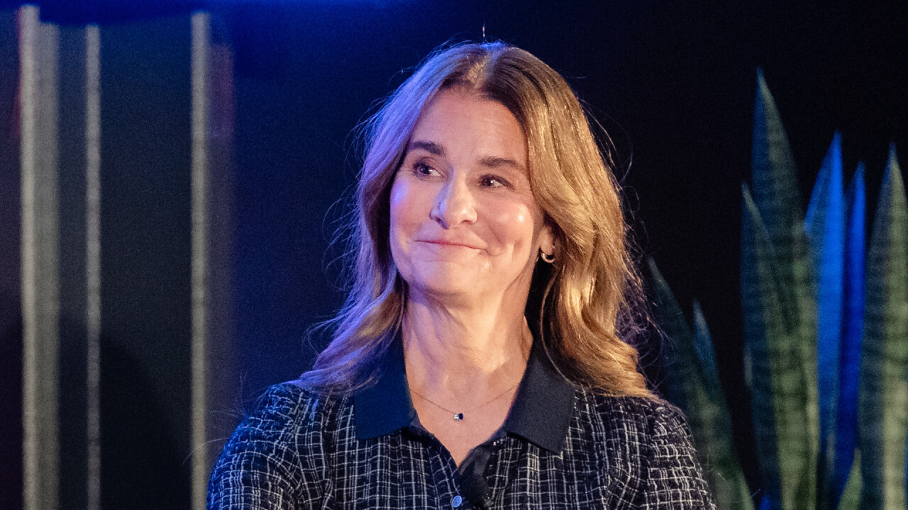 Video thumbnail for Melinda French Gates: Billionaires "should be giving back to society"